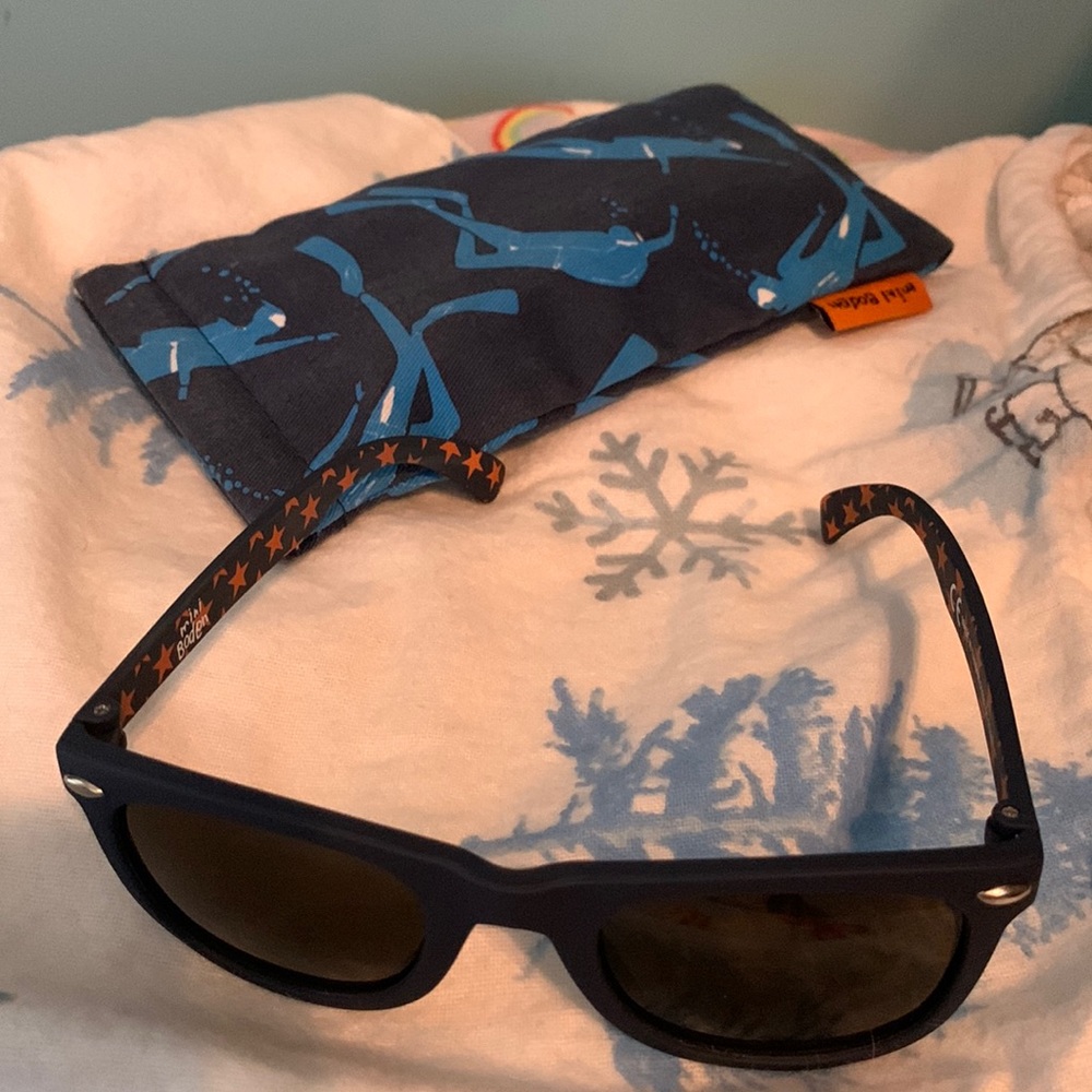 Mini Boden kids navy sunglasses w case
